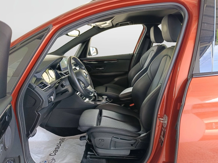 8 - BMW Serie 2 216d Active Tourer Sport auto