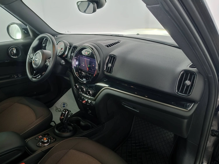 10 - MINI Countryman Mini Countryman 2.0 Cooper D Business auto