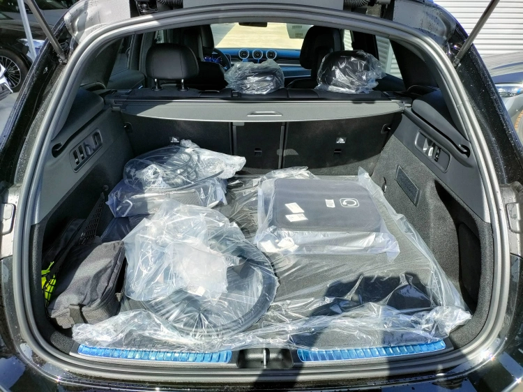 5 - Mercedes-Benz GLC 300 de 4MATIC