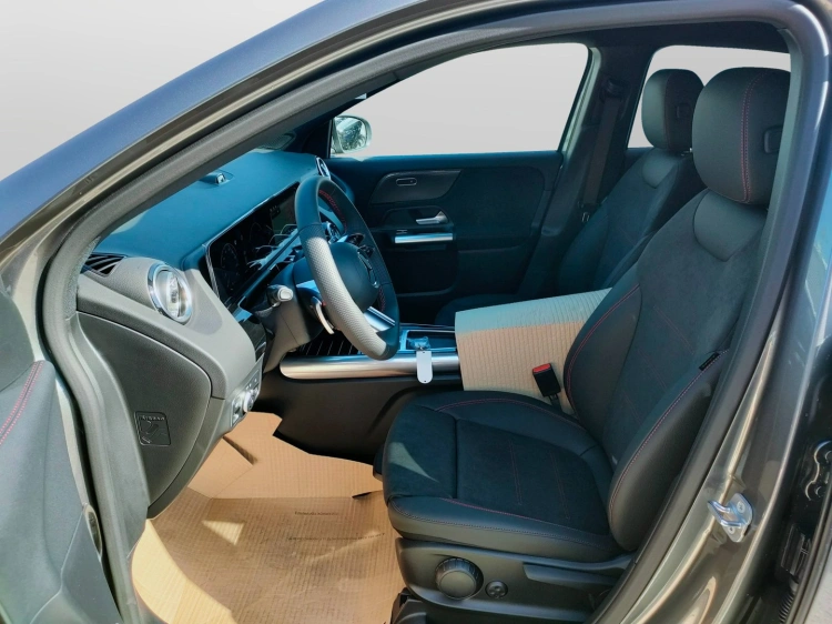 9 - Mercedes-Benz GLA 200 d automatic