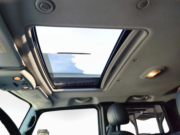 15 - Hummer H2 H2