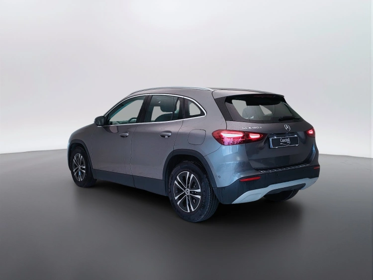 7 - Mercedes-Benz GLA 180 d Advanced auto