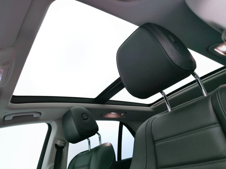 13 - Mercedes-Benz GLE 300 d Premium Plus 4matic auto