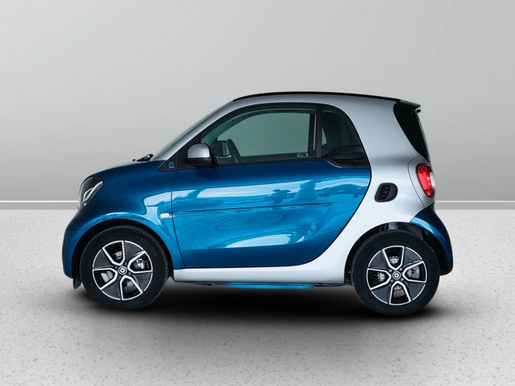 3 - smart fortwo Fortwo eq Passion 4,6kW