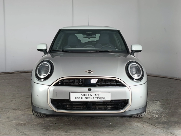 2 - MINI Cooper Mini Cooper 3p 1.5 C Favoured auto