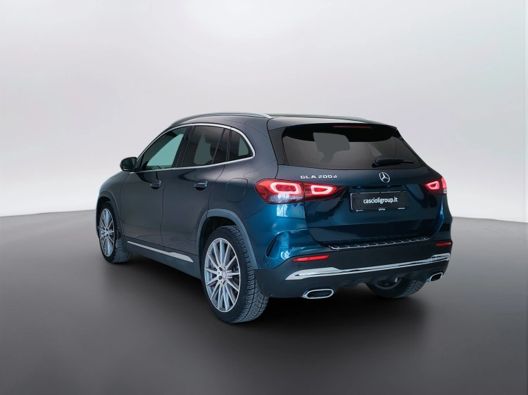 7 - Mercedes-Benz GLA 200 d Premium auto