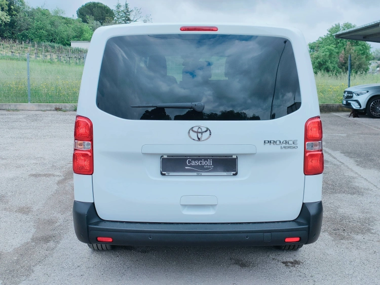 4 - Toyota Professional Proace Verso 2024 Proace Verso 2.0d 144cv S&S L2 Lounge D 9p.ti