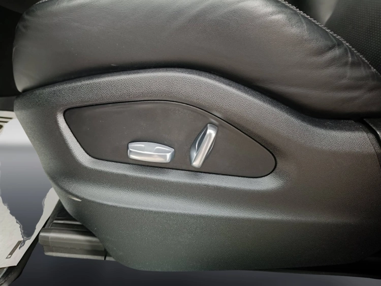 24 - Porsche Cayenne eCayenne Coupe 3.0 e-hybrid 5p.ti tiptronic