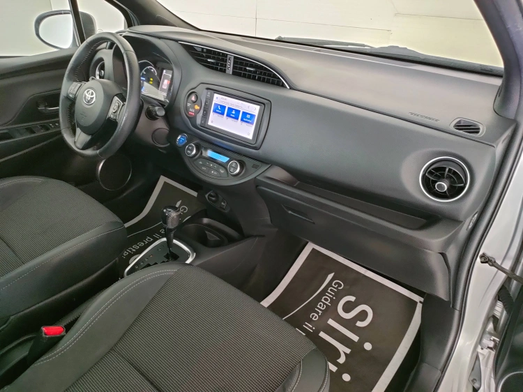 12 - Toyota Yaris Yaris 5p 1.5h Style my18