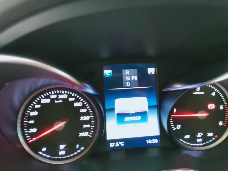 17 - Mercedes-Benz Classe C SW 220 d (bt) Premium auto