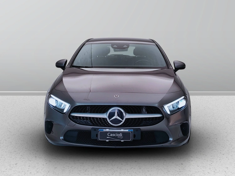 2 - Mercedes-Benz Classe A 180 d Business auto