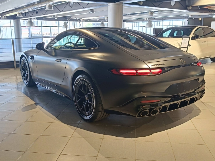 3 - Mercedes AMG GT Coupé AMG GT Coupé 43