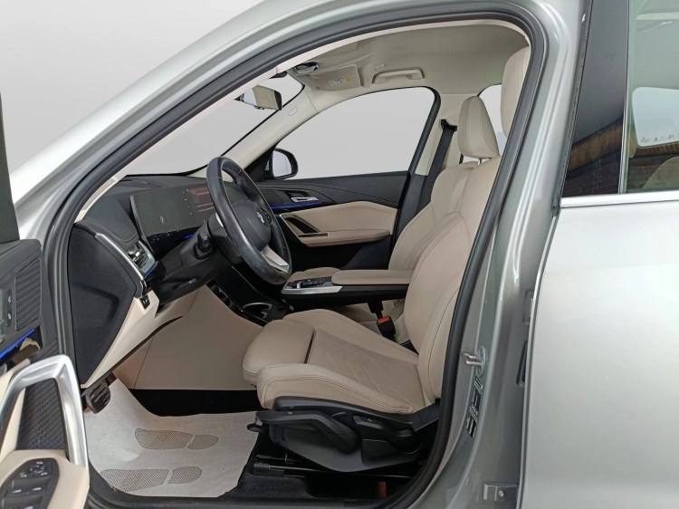 8 - BMW X1 X1 sdrive18d X-Line auto