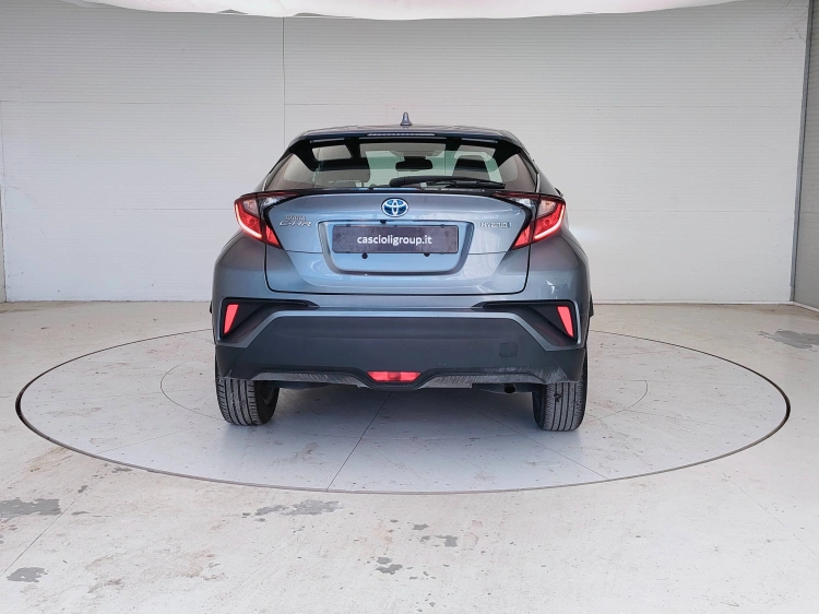 6 - Toyota C-HR C-HR 1.8h Active e-cvt