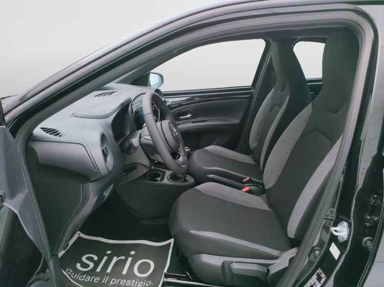 12 - Toyota Aygo X AYGO X 10B MT ACTIVE MY24