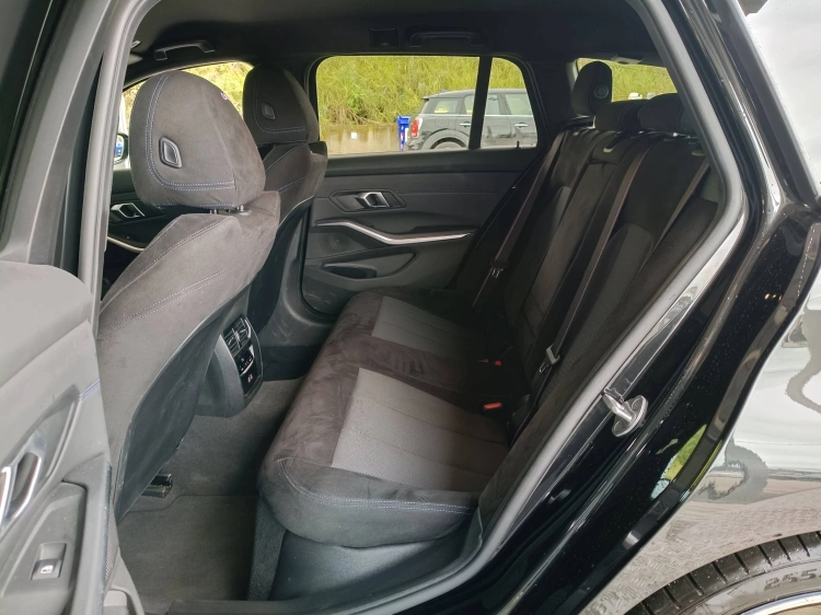 9 - BMW Serie 3 320d Touring mhev 48V Msport xdrive auto