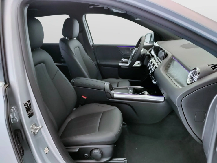 15 - Mercedes-Benz Classe B 180 d Street Edition auto