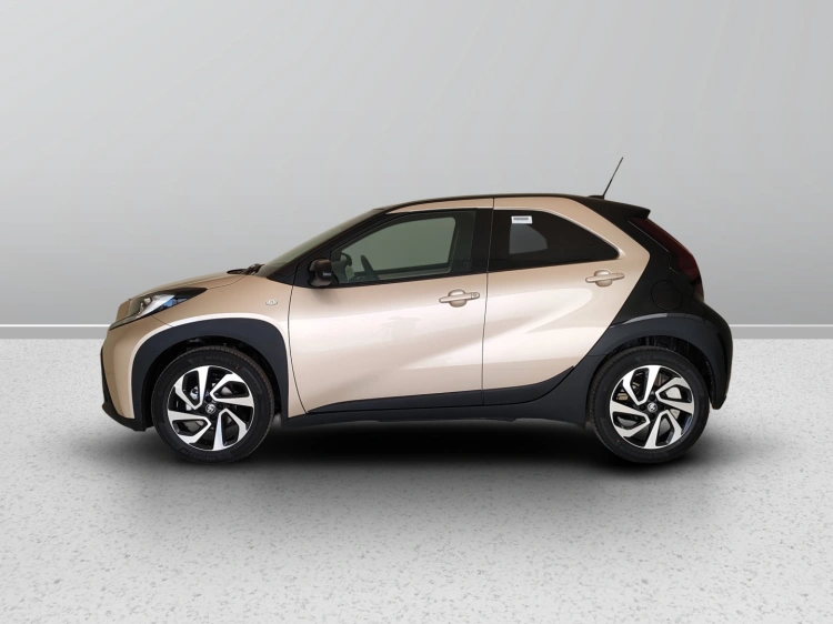 3 - Toyota Aygo X AYGO X 10B MT TREND MY24