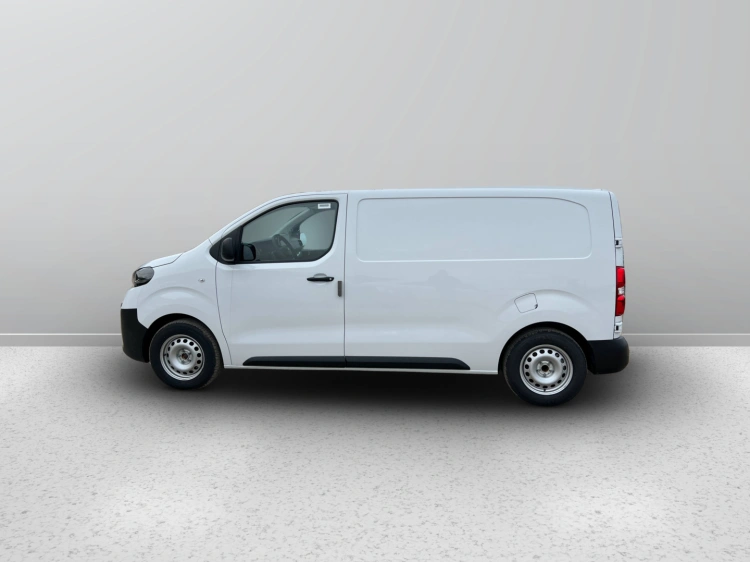 8 - Toyota Professional PROACE PROACE 1.5D L1 120M S CMF MY25