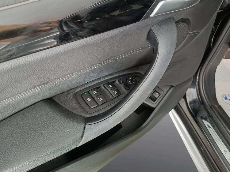 19 - BMW X1 X1 sdrive18d xLine auto my18