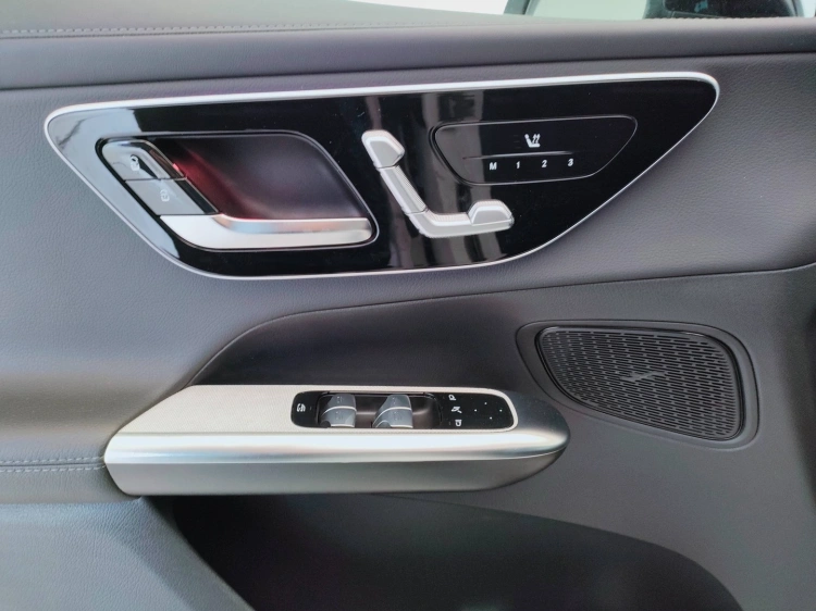 19 - Mercedes-Benz GLC Coupe 300 de phev AMG Line Advanced Plus 4matic auto