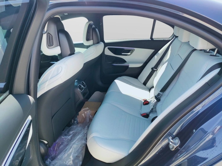 11 - Mercedes-Benz Classe C 220 d