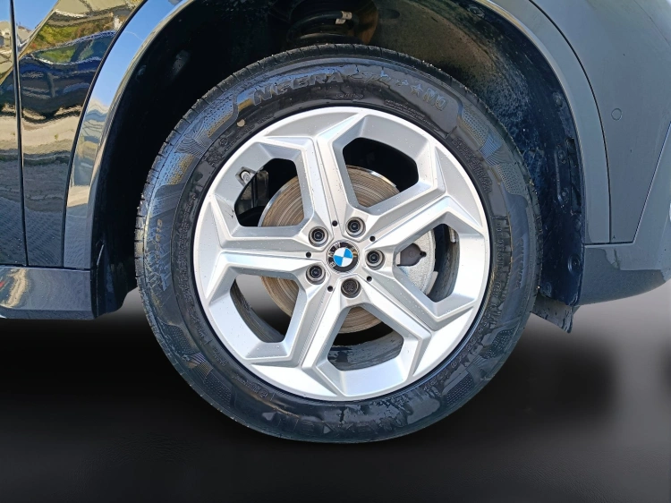 16 - BMW X1 X1 sdrive18i X-Line auto