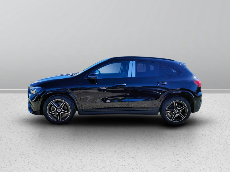 3 - Mercedes-Benz GLA 200 d automatic