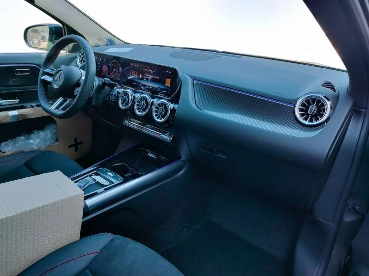 9 - Mercedes-Benz GLA 200 d Automatic 4MATIC