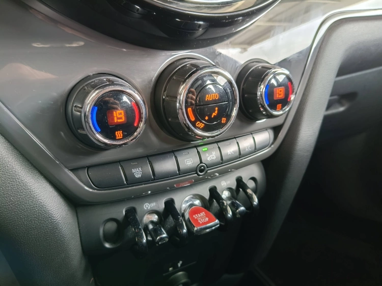 15 - MINI Countryman Mini Countryman 1.5 One D Northwood Edition auto