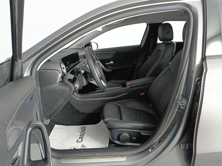 8 - Mercedes-Benz Classe A 180 d Progressive Advanced auto