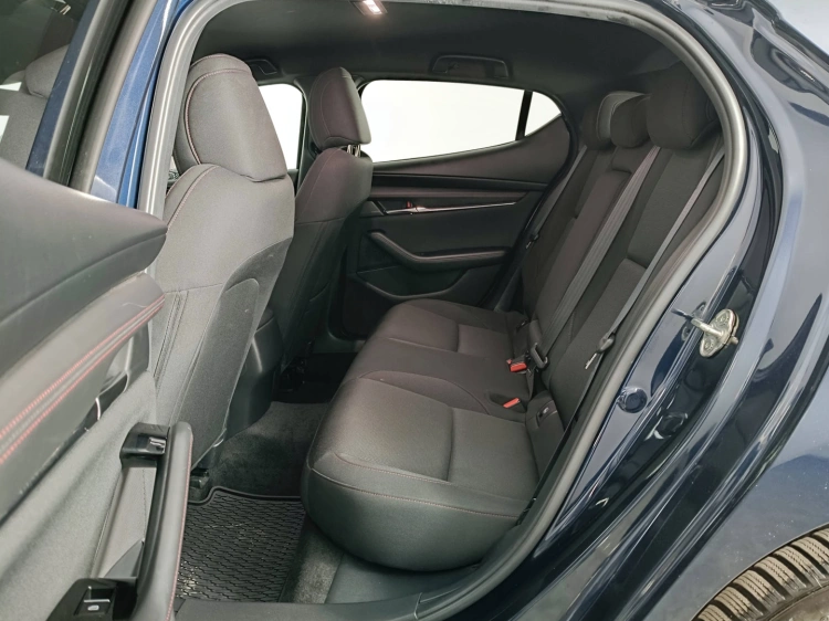 9 - Mazda 3 3 5p 2.0 m-hybrid Evolve 150cv