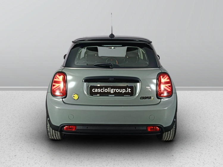 4 - MINI Cooper Mini 3p Cooper SE Classic auto