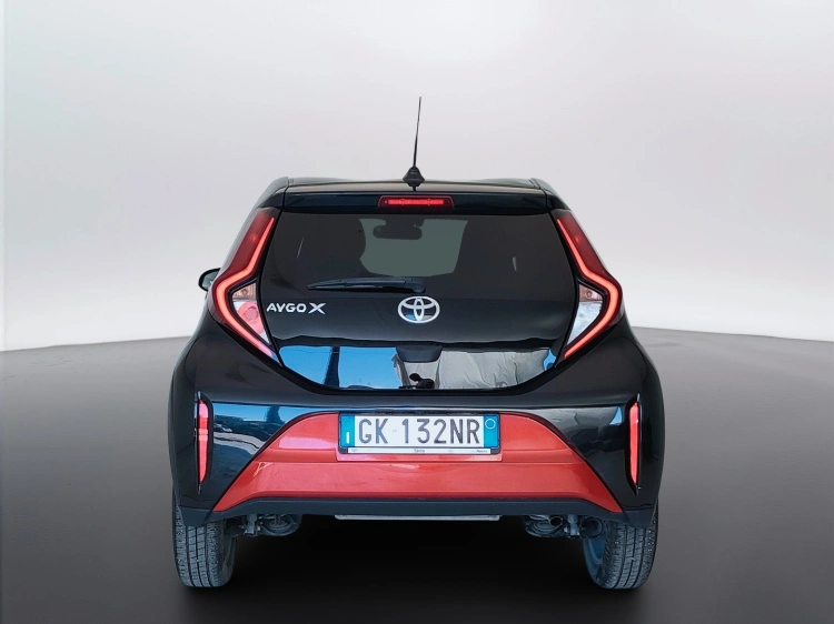 6 - Toyota Aygo X Aygo X 1.0 Trend 72cv