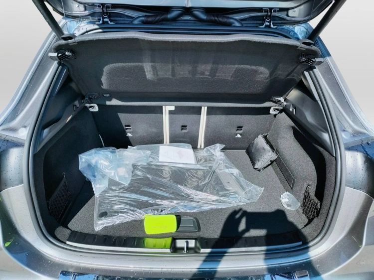 5 - Mercedes-Benz GLA 200 d automatic