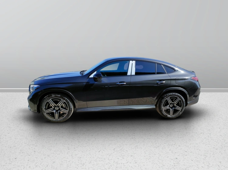 3 - Mercedes-Benz GLC glc 300 de 4Matic Plug-in Hybrid Coupe