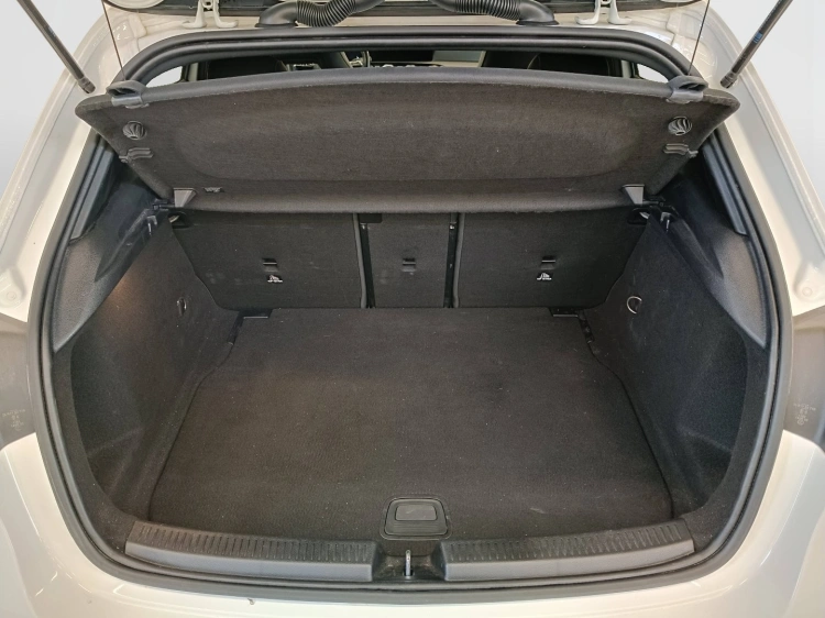 15 - Mercedes-Benz Classe A 180 d AMG Line Advanced Plus auto