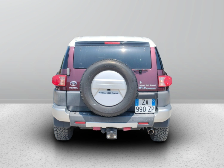 4 - Toyota FJ FJ CRUISER 4.0