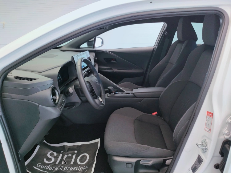 16 - Toyota C-HR C-HR 2.0 phev Trend eco fwd e-cvt