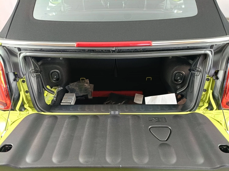 17 - MINI Cooper Mini Cabrio 1.5 Cooper Classic auto