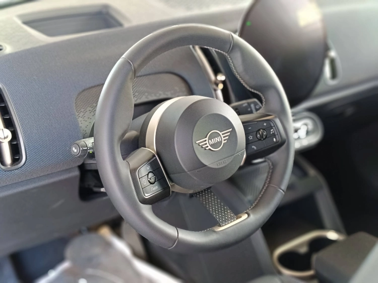 16 - MINI Countryman Mini Countryman 1.5 48V C Favoured auto