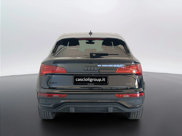 5 - Audi Q5 Q5 Sportback 40 2.0 tdi mhev 12V Identity Black quattro s-tr