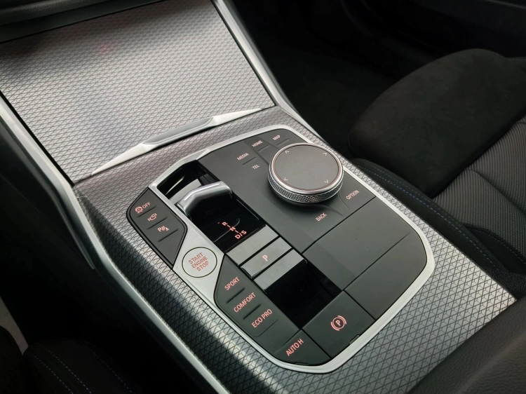 22 - BMW Serie 3 320d Touring mhev 48V Msport xdrive auto