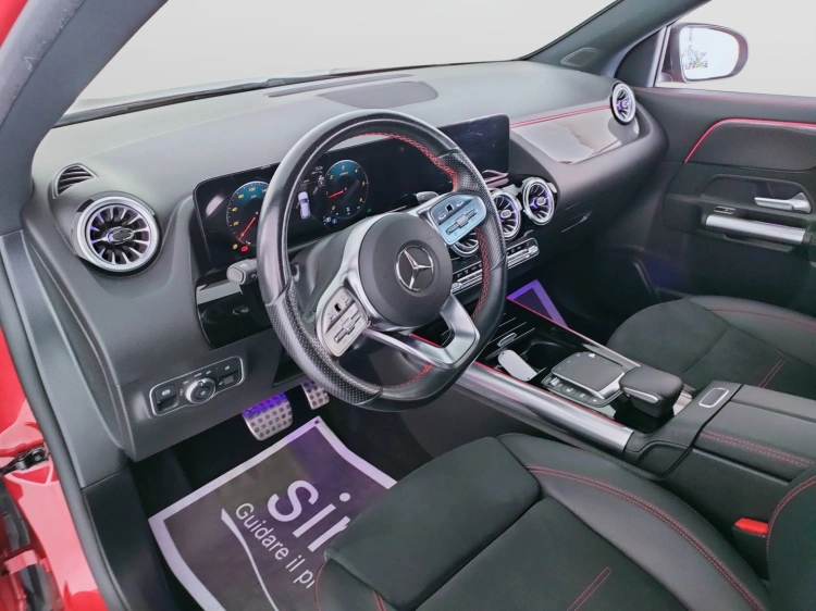 15 - Mercedes-Benz GLA 200 d Premium auto
