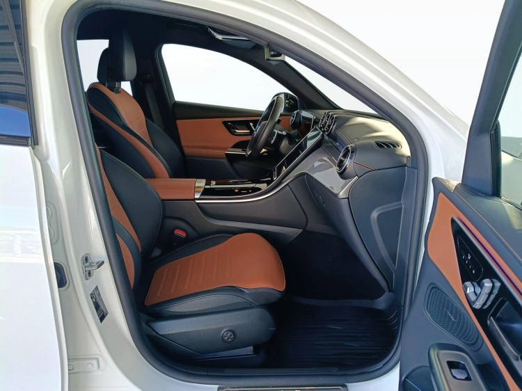 11 - Mercedes-Benz GLC Coupe 300 d AMG Line Advanced Plus 4matic auto