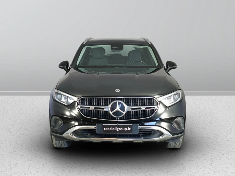 2 - Mercedes-Benz GLC 220 d AMG Advanced 4matic auto