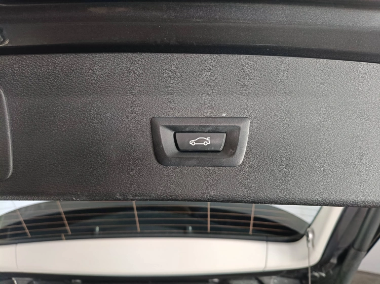16 - BMW X1 X1 sdrive18d Advantage auto