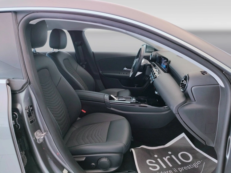 16 - Mercedes-Benz CLA Shooting Brake 180 d Advanced auto