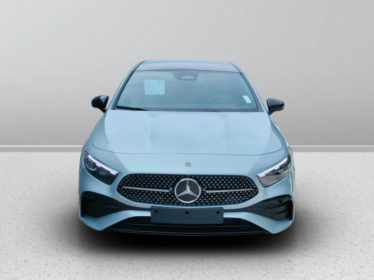 2 - Mercedes-Benz Classe A 180 d Automatic