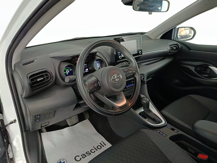 7 - Toyota Yaris TOYOTA Yaris 1.5 Hybrid 5 porte Trend